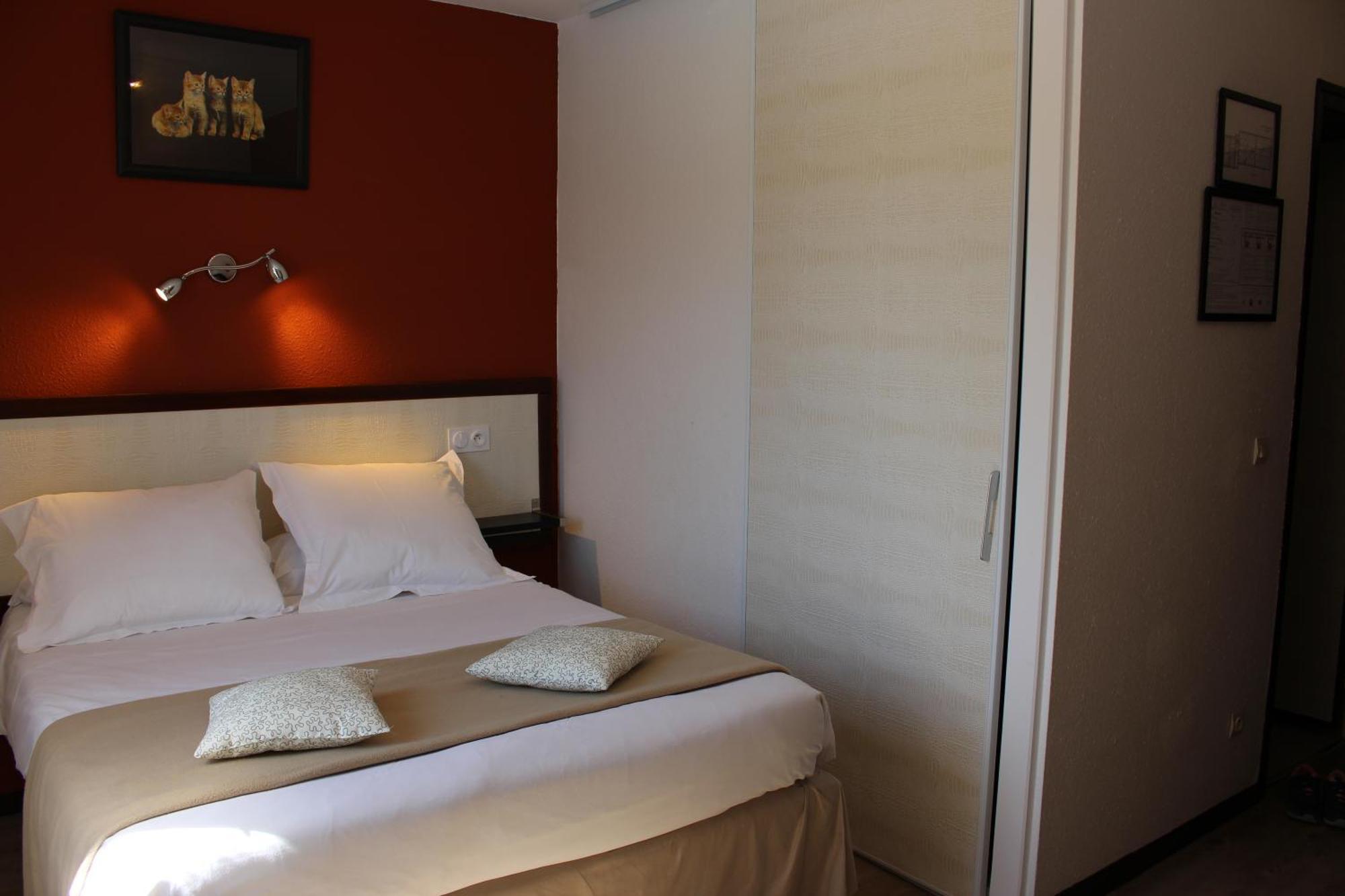 Hotel Les Gabarres Tour-de-Faure Ngoại thất bức ảnh