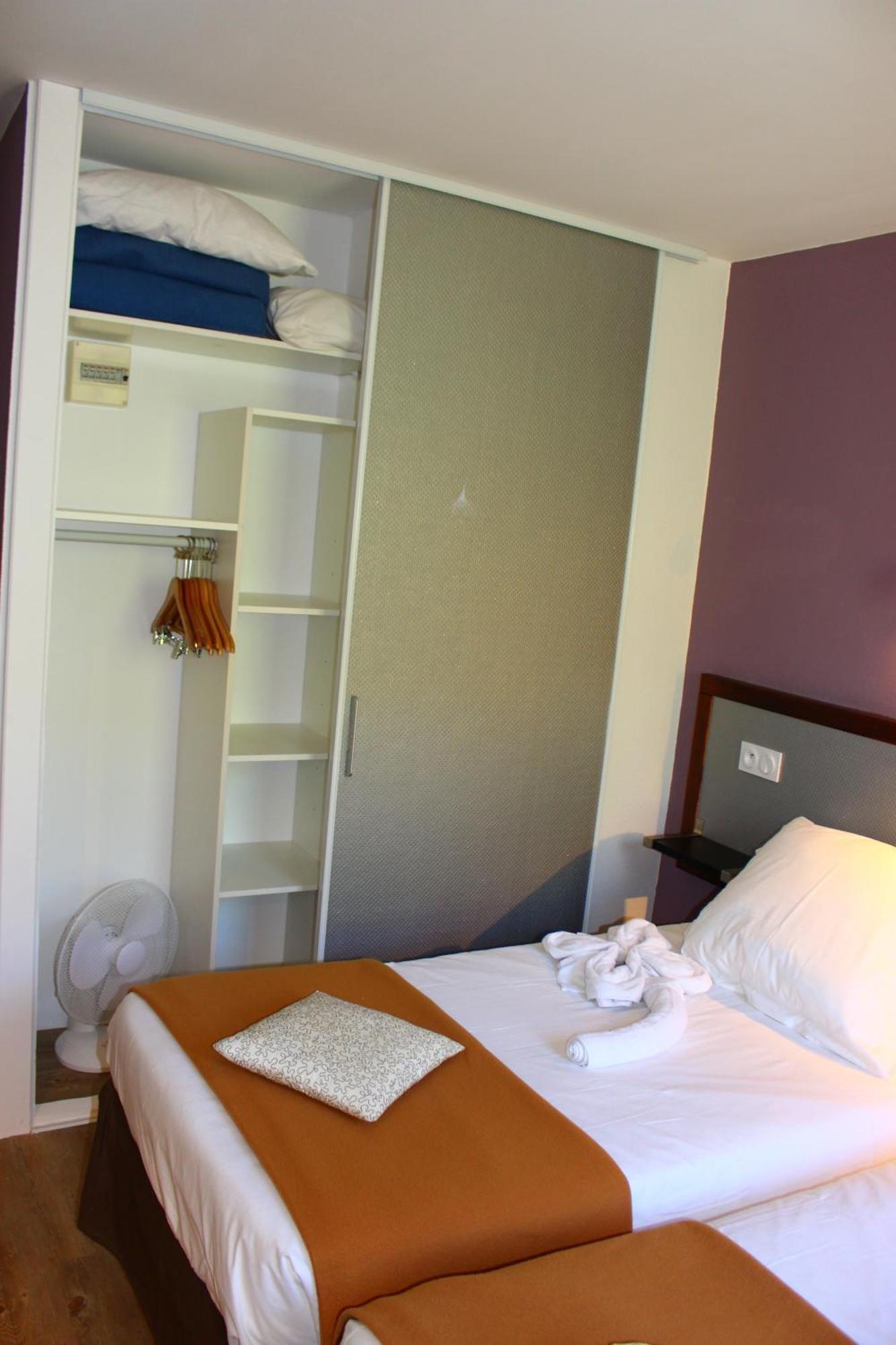 Hotel Les Gabarres Tour-de-Faure Phòng bức ảnh