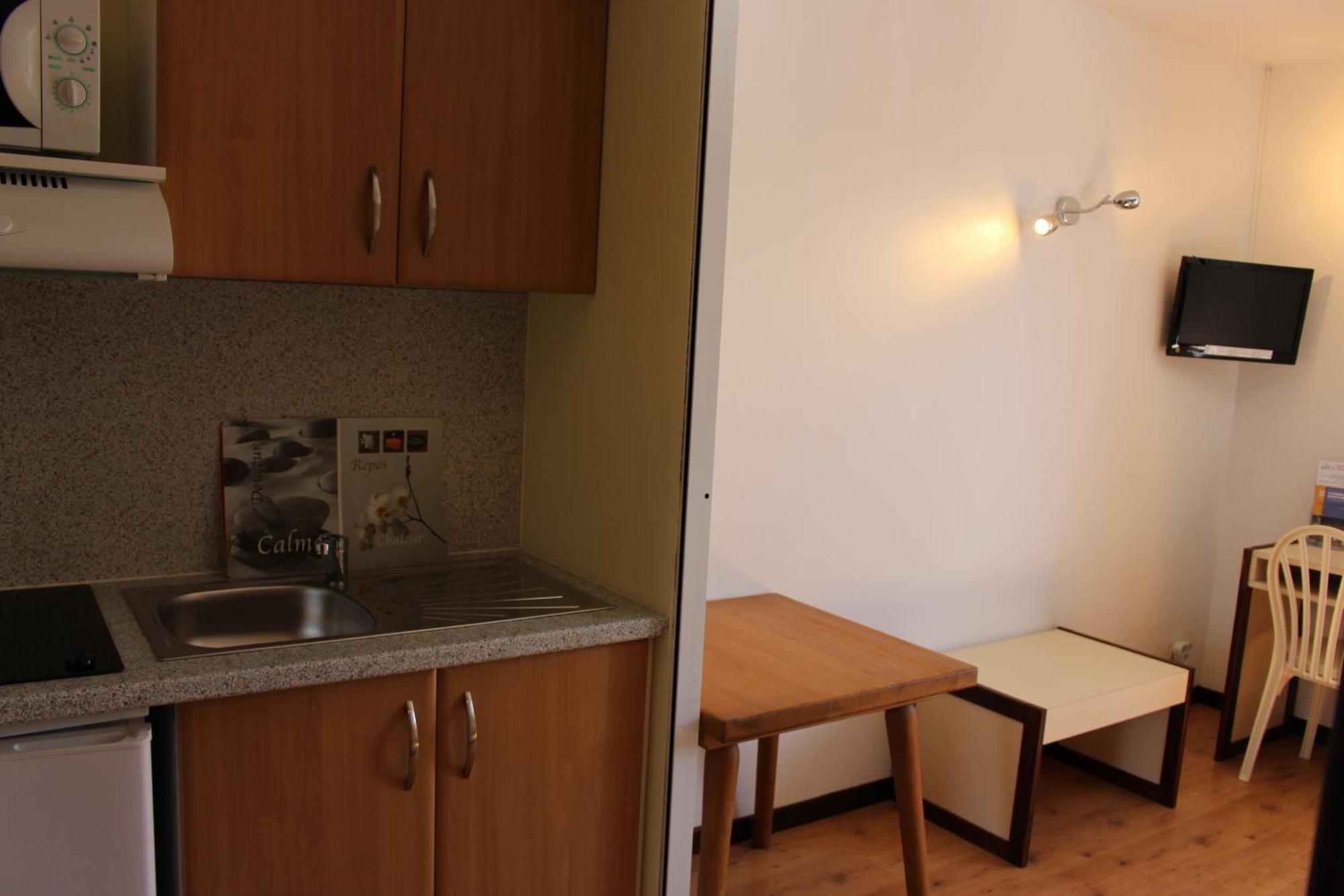 Hotel Les Gabarres Tour-de-Faure Phòng bức ảnh